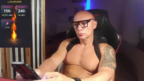 Snapshot of hardmattsteel chatting on 10/14/25, 09:54 MATTSTEEL - ITALIAN STALLION online show from 10/14/25, 09:54