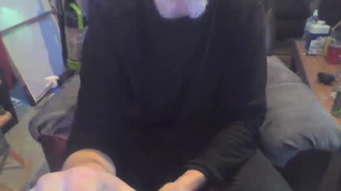 Snapshot of hardmiccccccc chatting on 03/02/25, 04:32 BABY online show from 03/02/25, 04:32