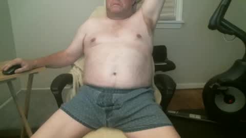 Mik online show from 10/19/25, 05:08