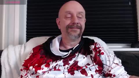 MrLazy online show from 12/02/24, 01:47