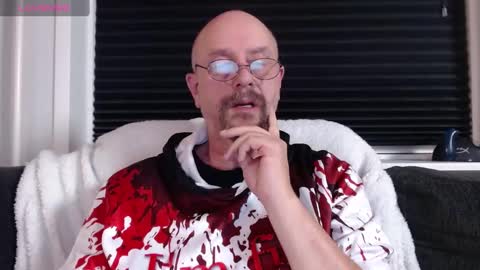 MrLazy online show from 12/02/24, 03:03