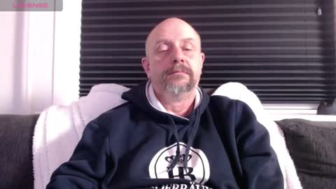 MrLazy online show from 12/03/24, 06:49