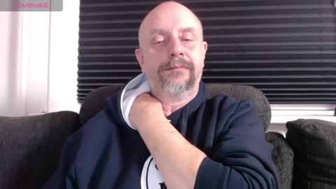 MrLazy online show from 12/04/24, 01:03