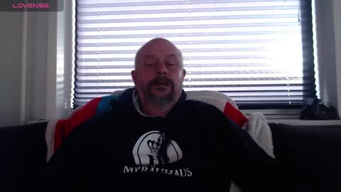 MrLazy online show from 12/23/24, 12:41