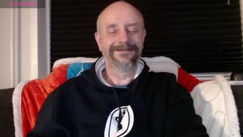 MrLazy online show from 12/24/24, 01:06