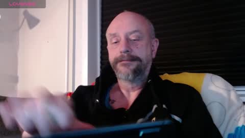 MrLazy online show from 12/31/24, 03:42