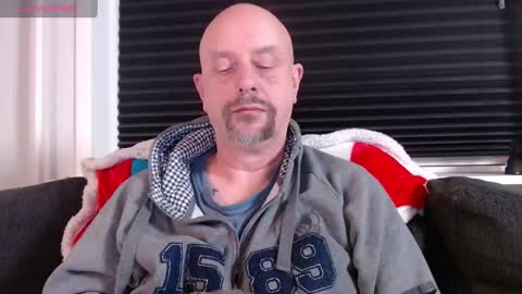 MrLazy online show from 01/04/25, 06:51