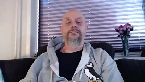 Snapshot of hardmrlazy chatting on 01/10/26, 01:57 MrLazy online show from 01/10/26, 01:57