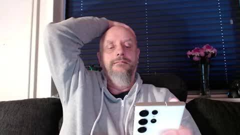 Snapshot of hardmrlazy chatting on 01/13/26, 03:06 MrLazy online show from 01/13/26, 03:06