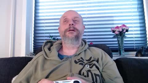 Snapshot of hardmrlazy chatting on 02/08/26, 01:03 MrLazy online show from 02/08/26, 01:03