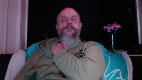 Snapshot of hardmrlazy chatting on 02/09/26, 06:34 MrLazy online show from 02/09/26, 06:34