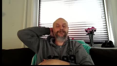 Snapshot of hardmrlazy chatting on 02/19/26, 10:22 MrLazy online show from 02/19/26, 10:22