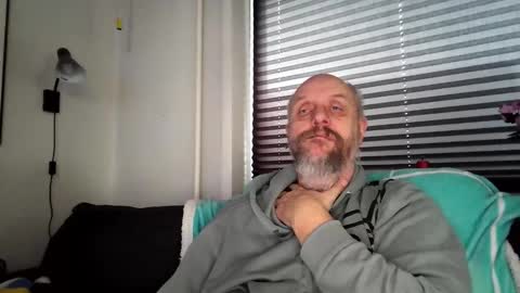Snapshot of hardmrlazy chatting on 02/22/26, 03:21 MrLazy online show from 02/22/26, 03:21