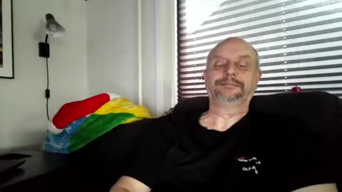 Snapshot of hardmrlazy chatting on 06/05/26, 04:13 MrLazy online show from 06/05/26, 04:13