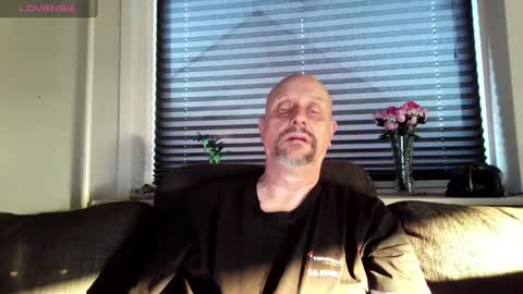 MrLazy online show from 07/15/26, 06:46