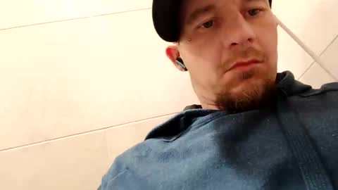 Snapshot of hardnready5502 chatting on 02/20/25, 07:41 hardnready5502 online show from 02/20/25, 07:41