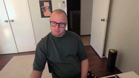 Stand Lee online show from 10/20/25, 05:52