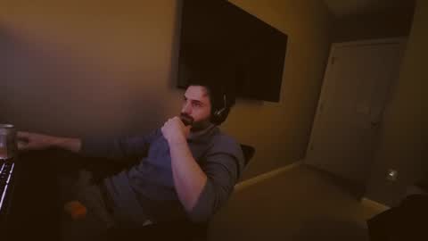 Tom online show from 12/25/24, 12:37