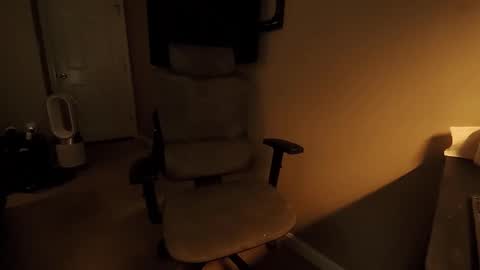 Tom online show from 09/14/25, 08:52