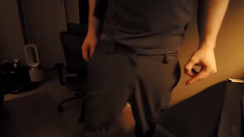 Tom online show from 09/15/25, 10:32