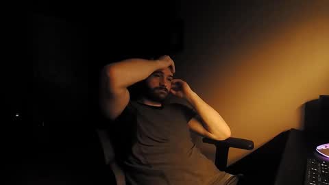 Tom online show from 09/17/25, 02:35