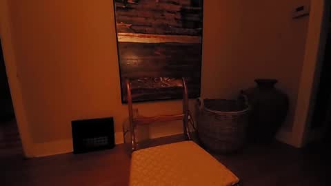 Tom online show from 10/08/25, 05:38