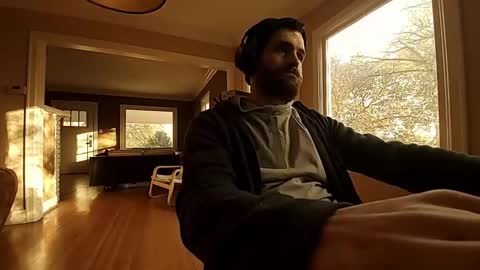 Tom online show from 10/29/25, 11:17