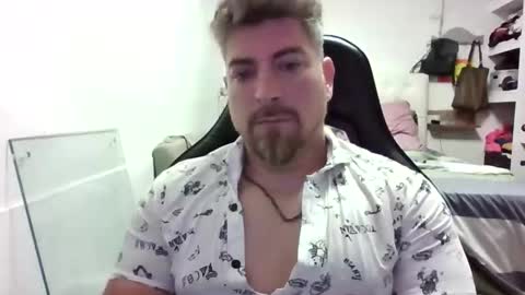 Snapshot of harley_and_alex13 chatting on 02/19/26, 10:28 harley_and_alex13 online show from 02/19/26, 10:28