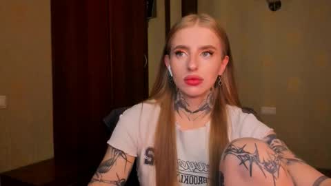 Julia online show from 09/15/25, 05:29