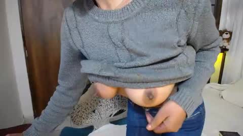 Snapshot of harley_quinns1 chatting on 01/09/25, 12:03 harley_quinns1 online show from 01/09/25, 12:03