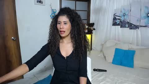 Snapshot of harley_quinns1 chatting on 01/21/25, 10:30 harley_quinns1 online show from 01/21/25, 10:30