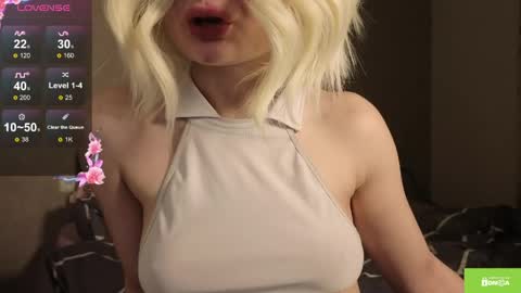 Snapshot of harleyheat69 chatting on 05/25/26, 08:48 Hanna online show from 05/25/26, 08:48