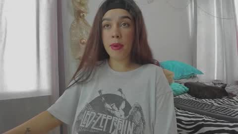 Snapshot of harleynapier chatting on 11/23/25, 02:39 Natii online show from 11/23/25, 02:39