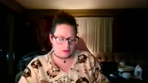 Snapshot of harlotdp1 chatting on 03/01/25, 01:00 Slut online show from 03/01/25, 01:00