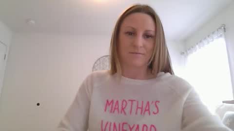 Snapshot of harmony_rose_xoxo chatting on 11/11/25, 07:47 Harmony online show from 11/11/25, 07:47