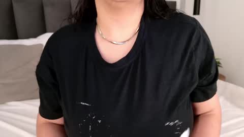 Snapshot of harmonybabe_ chatting on 09/26/25, 11:25 Harmony online show from 09/26/25, 11:25