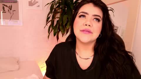 Snapshot of harmonybabe_ chatting on 10/02/25, 01:29 Harmony online show from 10/02/25, 01:29