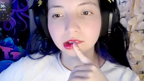 Harmonys World online show from 10/28/25, 08:55