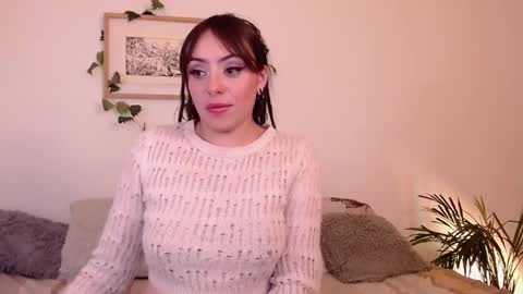 Snapshot of harmonyy01 chatting on 01/14/25, 05:19 Harmony Please help me to reach 100 thumbs up online show from 01/14/25, 05:19