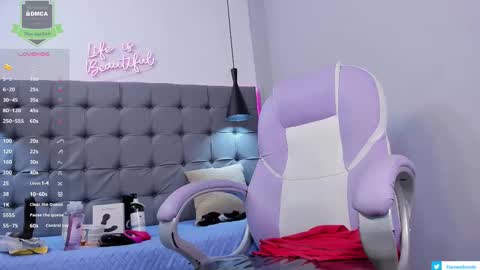 Snapshot of haroldxl chatting on 09/13/25, 02:06 IM HAROLD online show from 09/13/25, 02:06