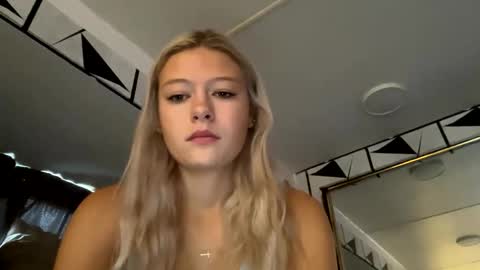 Harper online show from 09/22/25, 05:04