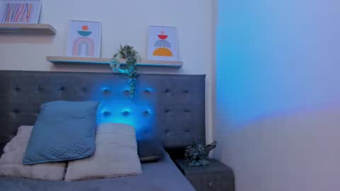 Snapshot of harper_brown1 chatting on 10/23/25, 05:29 Harper  online show from 10/23/25, 05:29