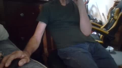 Snapshot of harry1cannary chatting on 09/26/25, 02:21 harry1cannary online show from 09/26/25, 02:21