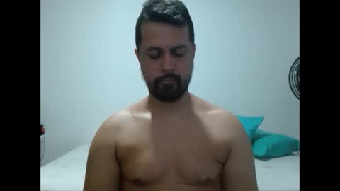 Snapshot of harry_goldenmillerx10fun chatting on 11/18/25, 10:25 Harry online show from 11/18/25, 10:25