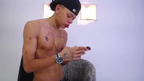 Harry online show from 02/14/25, 08:42