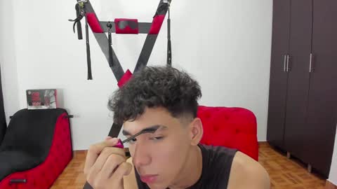 Harry online show from 01/08/25, 01:42