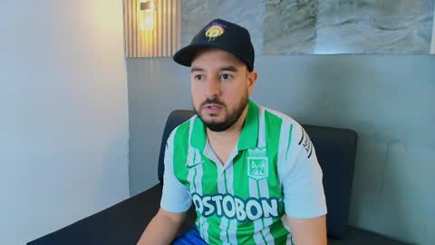 Snapshot of harry_smiht chatting on 06/08/26, 08:42 HARRY online show from 06/08/26, 08:42