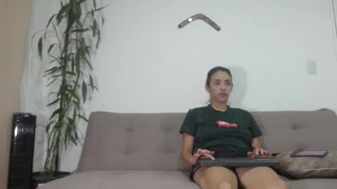 Snapshot of harrycum4you chatting on 04/20/26, 02:58 hannaandharri online show from 04/20/26, 02:58