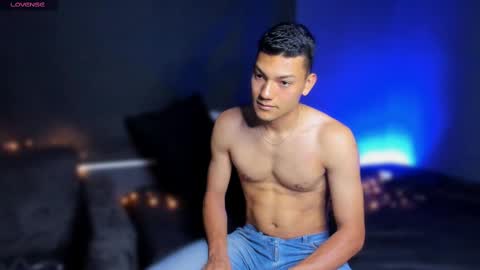 Snapshot of harrydavidsonx chatting on 02/22/25, 02:19 ... online show from 02/22/25, 02:19