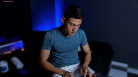 Snapshot of harrydavidsonx chatting on 02/27/25, 08:31 ... online show from 02/27/25, 08:31